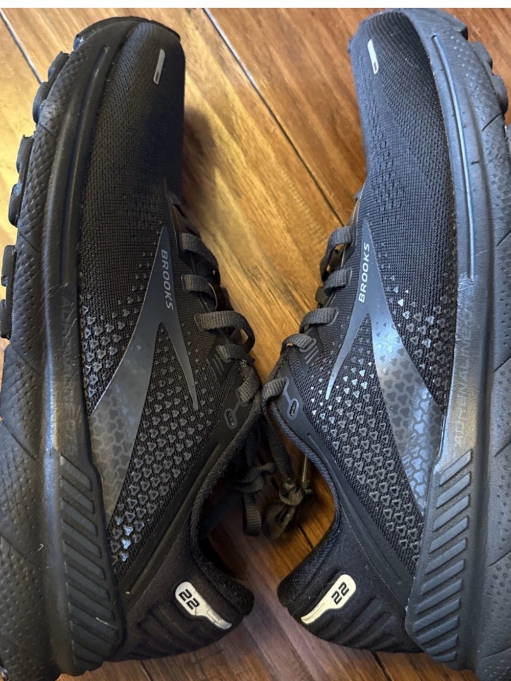Brooks Adrenaline GTS 22 Women 11 Black Activewear Athletic Running Gym‎